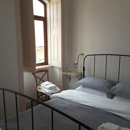 Rua Das Rosas 22/b&b Bed and breakfast Figueira da Foz
